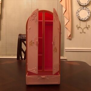 1987 Vintage Italian Pink Barbie doll wardrobe with drawers